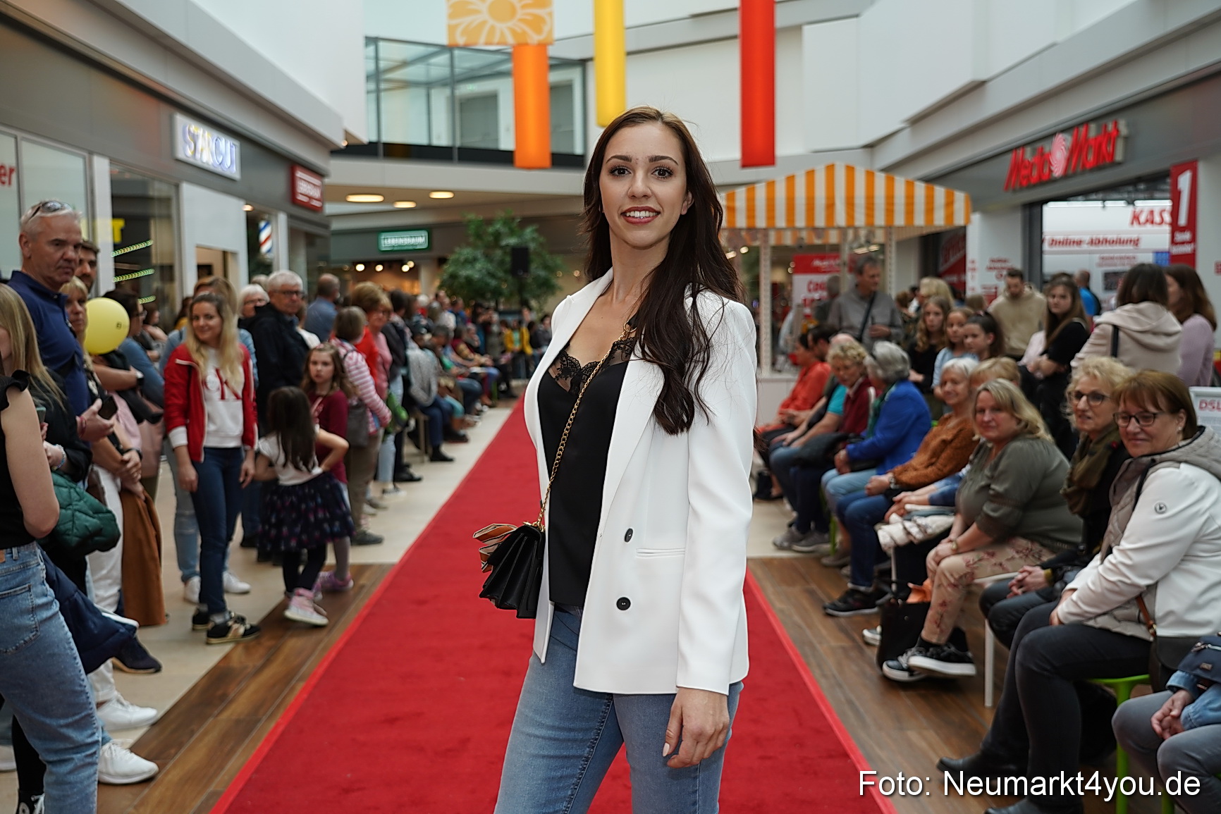 Modenschau Neuer Markt Nacht der Sinne 2022 0066