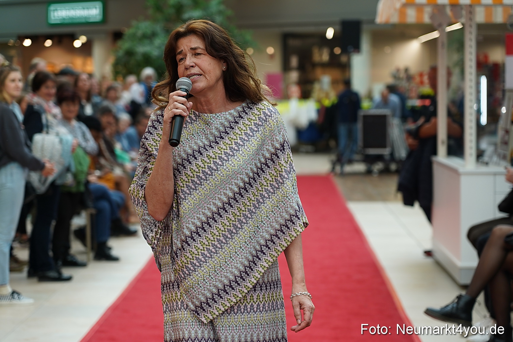 Modenschau Neuer Markt Nacht der Sinne 2022 0085