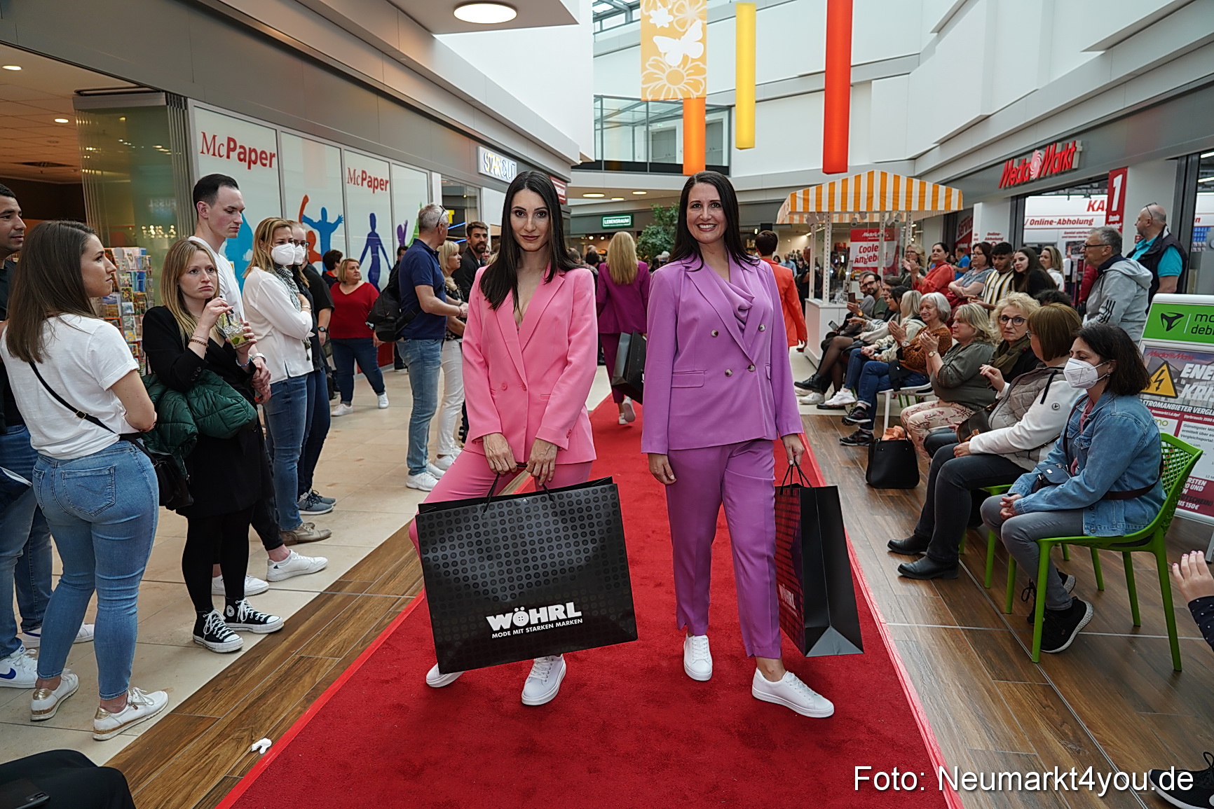 Modenschau Neuer Markt Nacht der Sinne 2022 0087