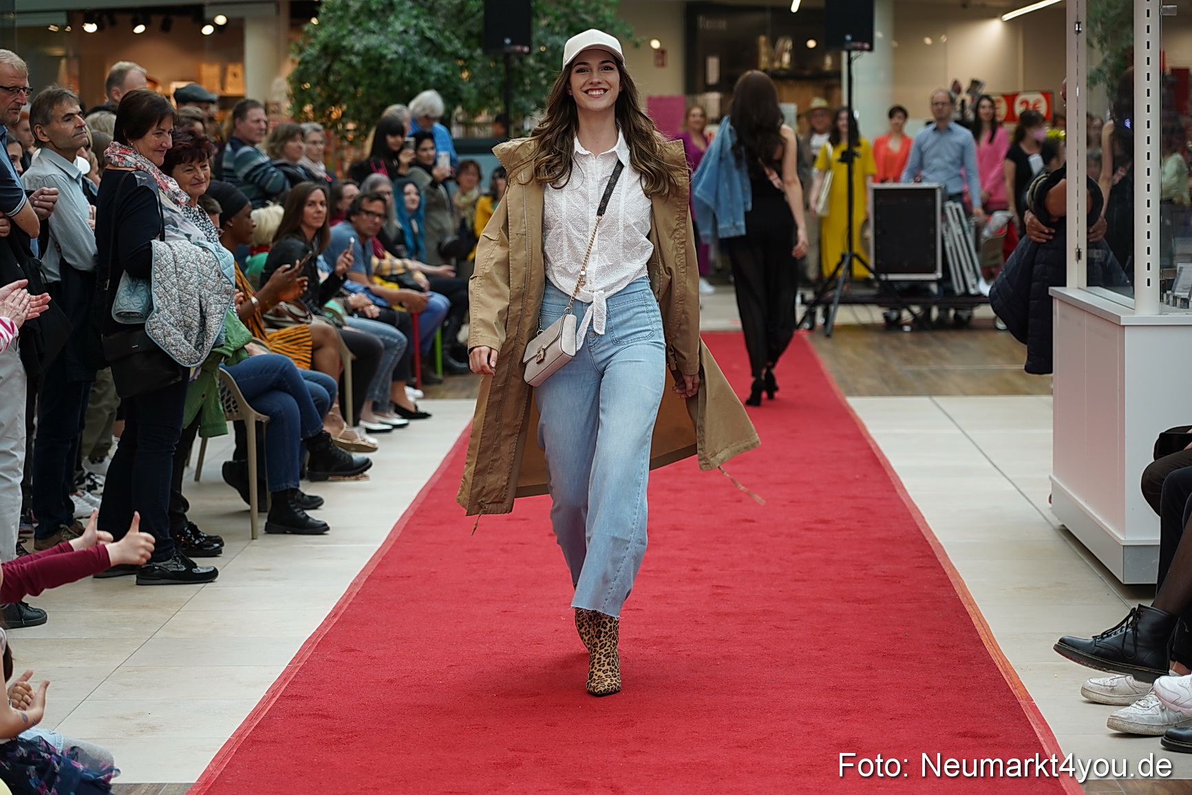 Modenschau Neuer Markt Nacht der Sinne 2022 0090