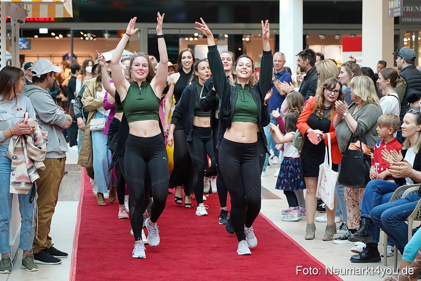 Modenschau Neuer Markt Nacht der Sinne 2022 0108