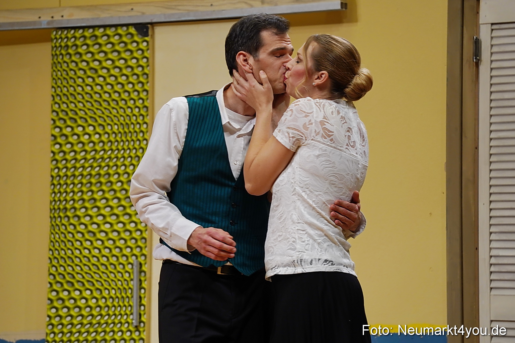 Wer ist im Bett mit dem Buttler 291222 0055