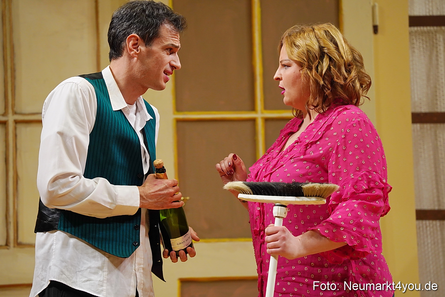 Wer ist im Bett mit dem Buttler 291222 0099