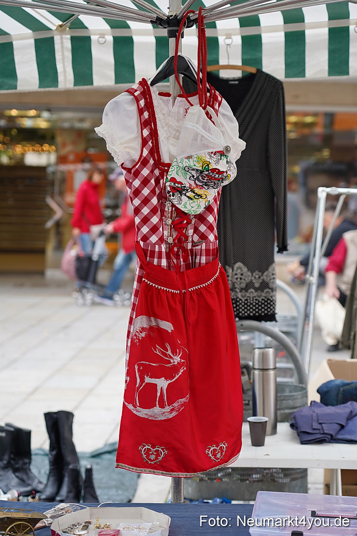 Altstadtflohmarkt Neumarkt 2023 0004