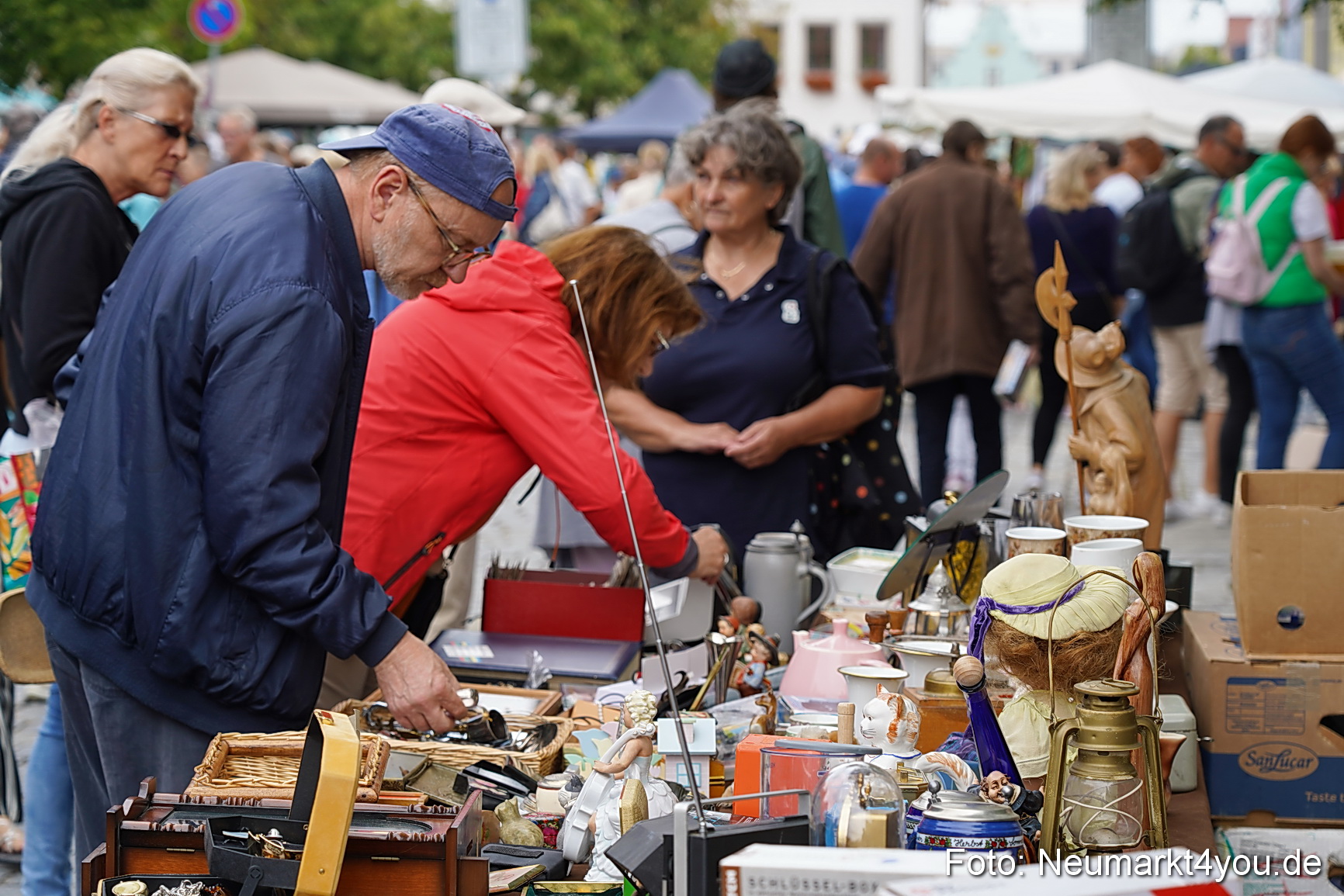Altstadtflohmarkt Neumarkt 2023 0028