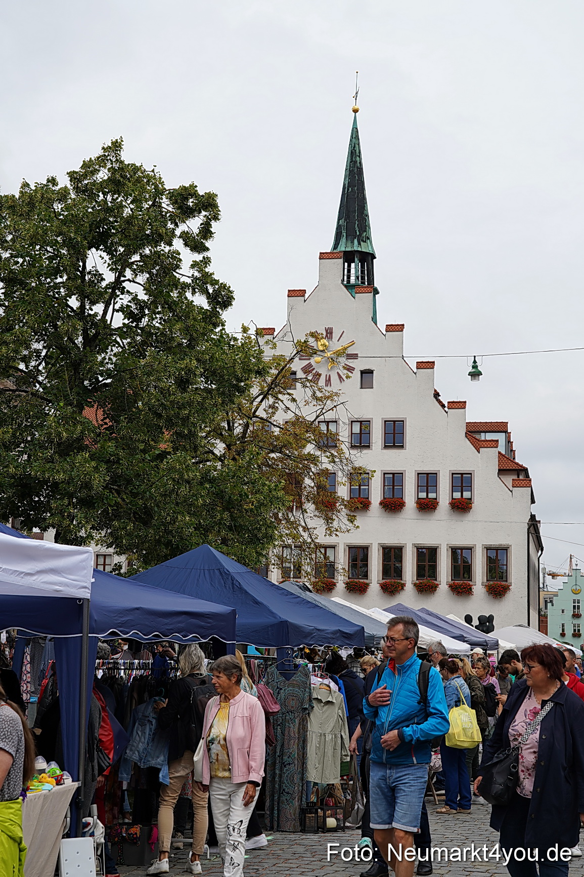 Altstadtflohmarkt Neumarkt 2023 0030