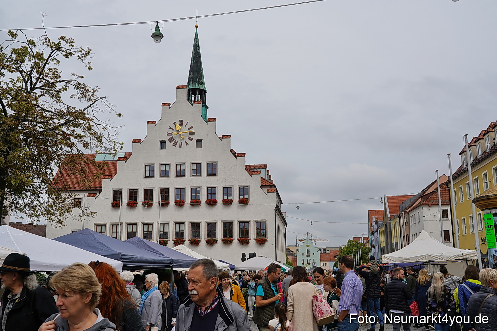 Altstadtflohmarkt Neumarkt 2023 0032