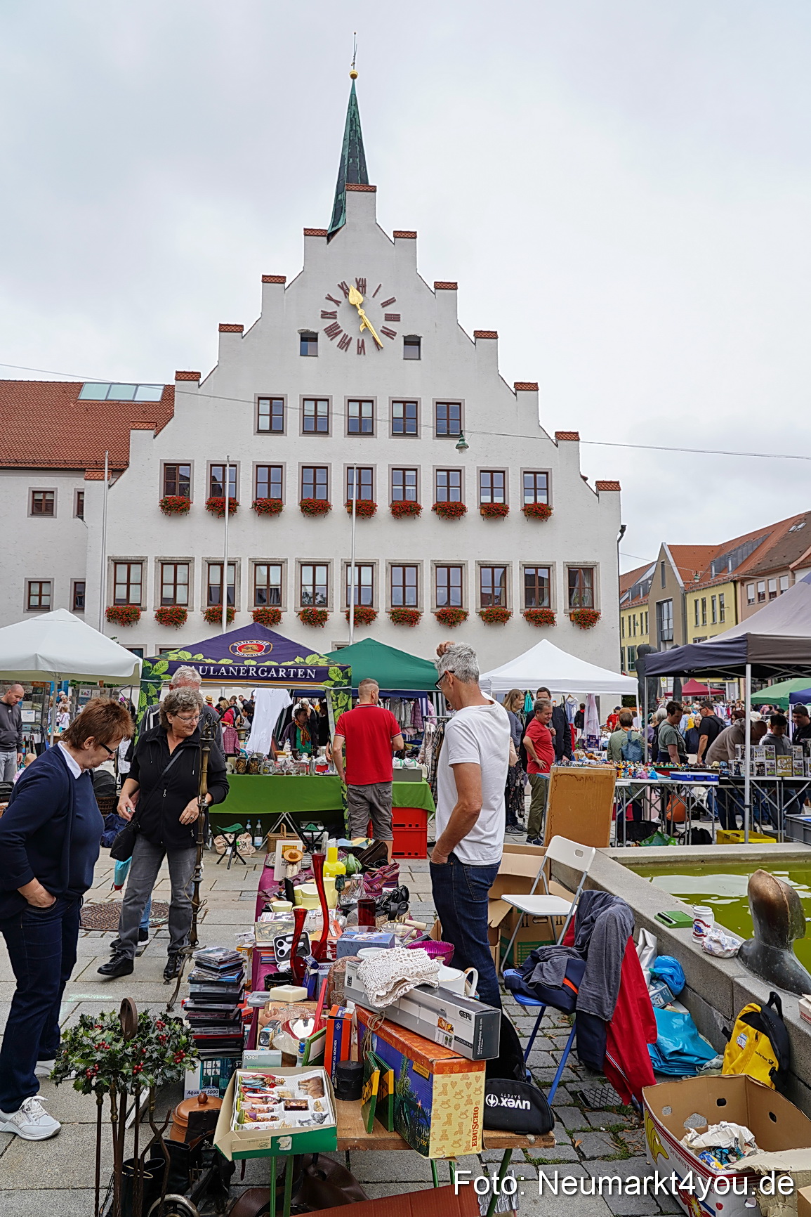 Altstadtflohmarkt Neumarkt 2023 0037