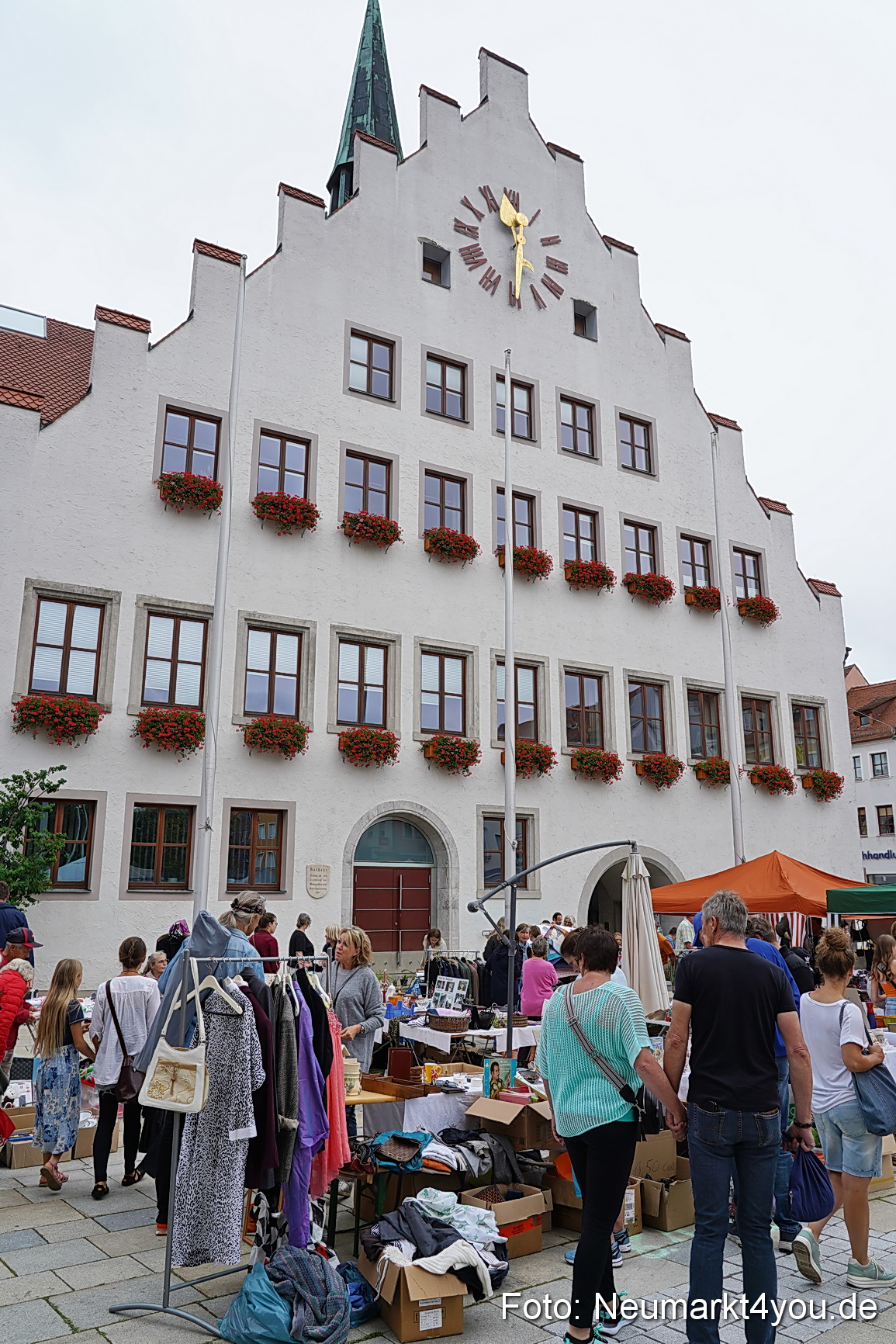 Altstadtflohmarkt Neumarkt 2023 0039