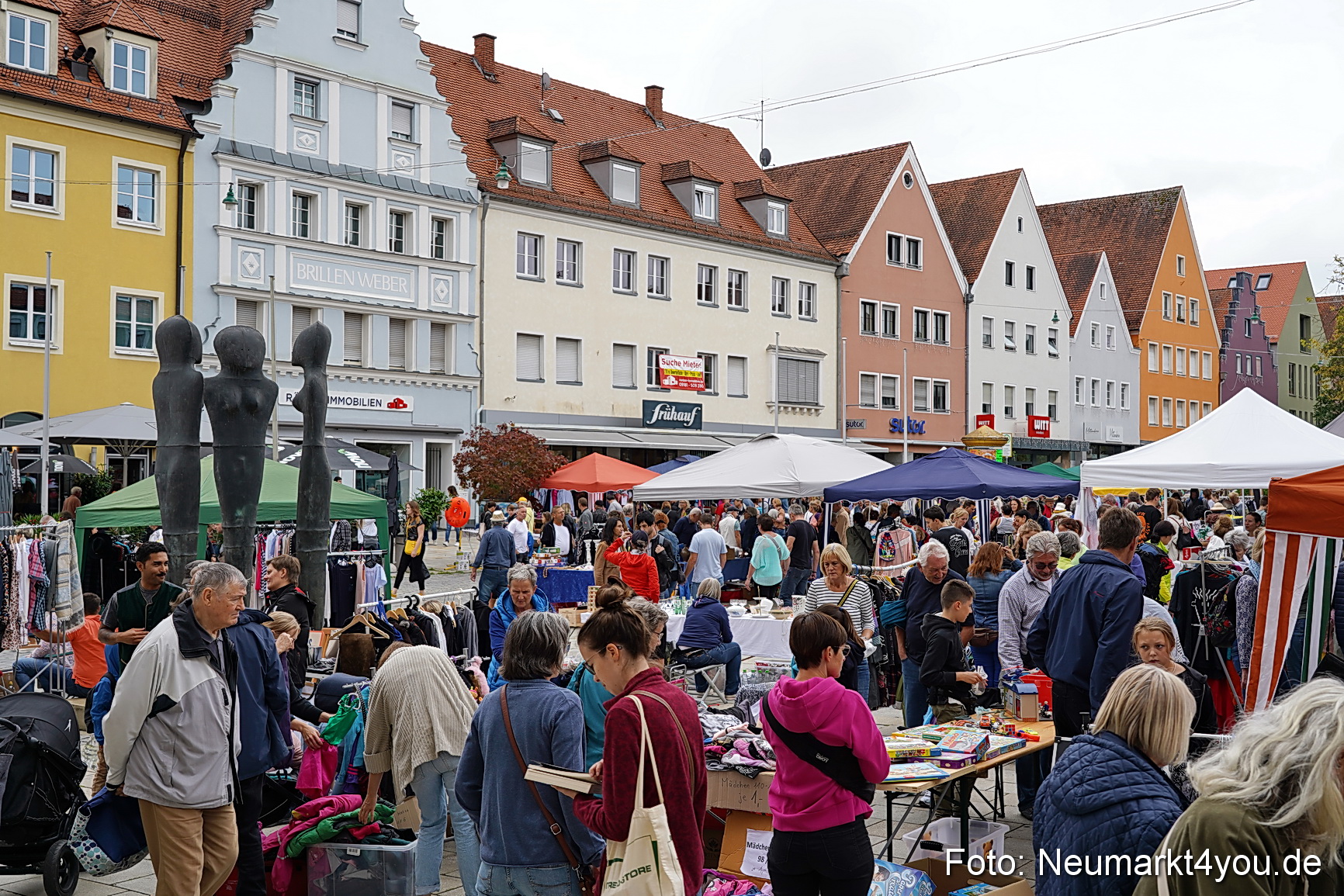 Altstadtflohmarkt Neumarkt 2023 0040