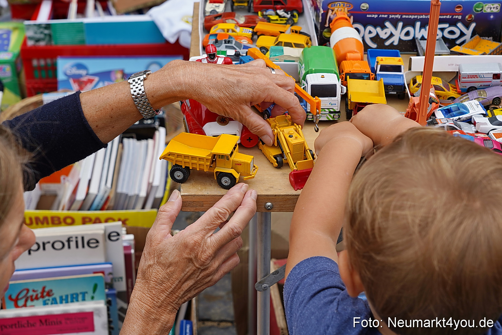 Altstadtflohmarkt Neumarkt 2023 0046