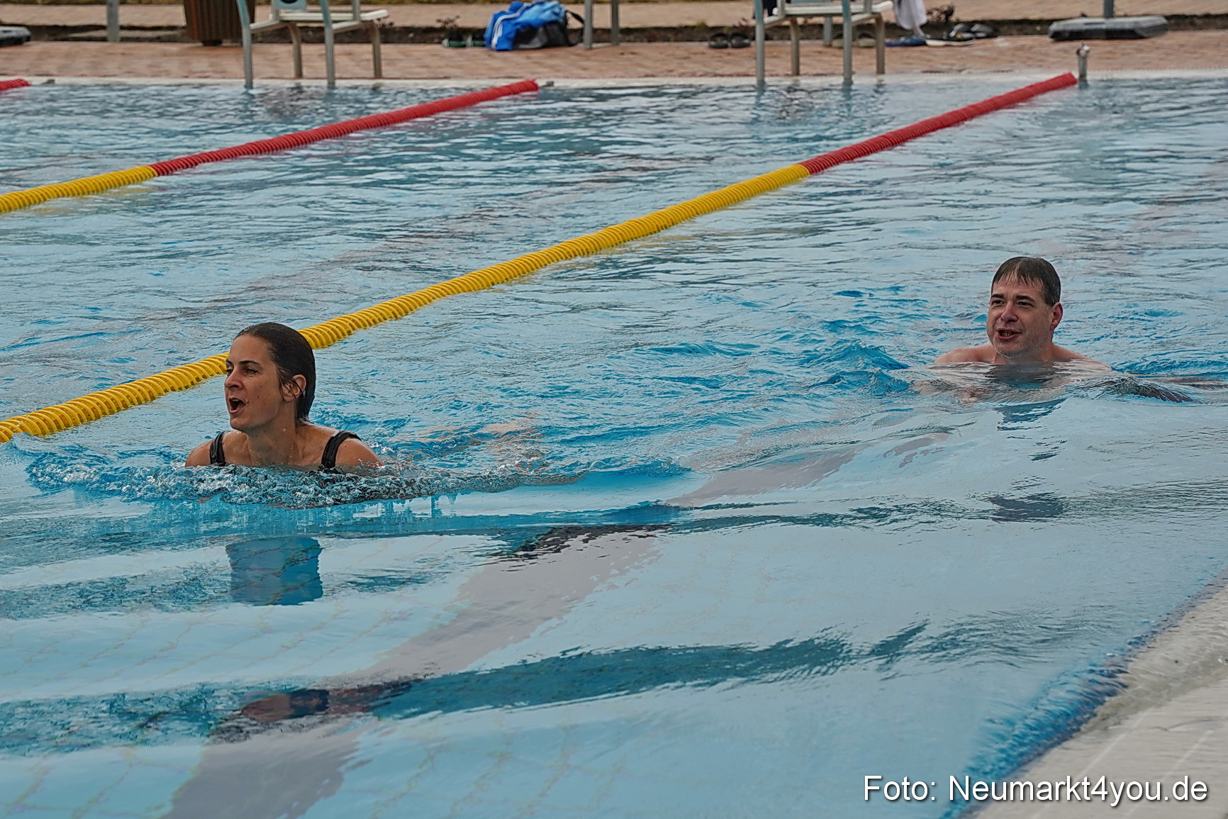 Anschwimmen Freibad Neumarkt 280423 0009
