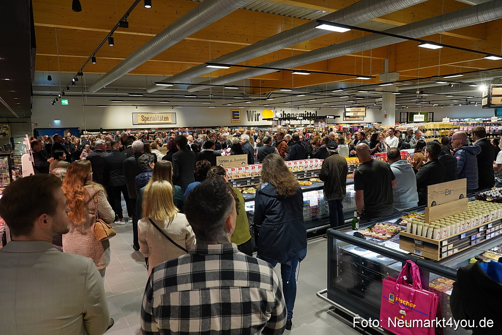Edeka Center Fischer Eroeffnung 231023 0011