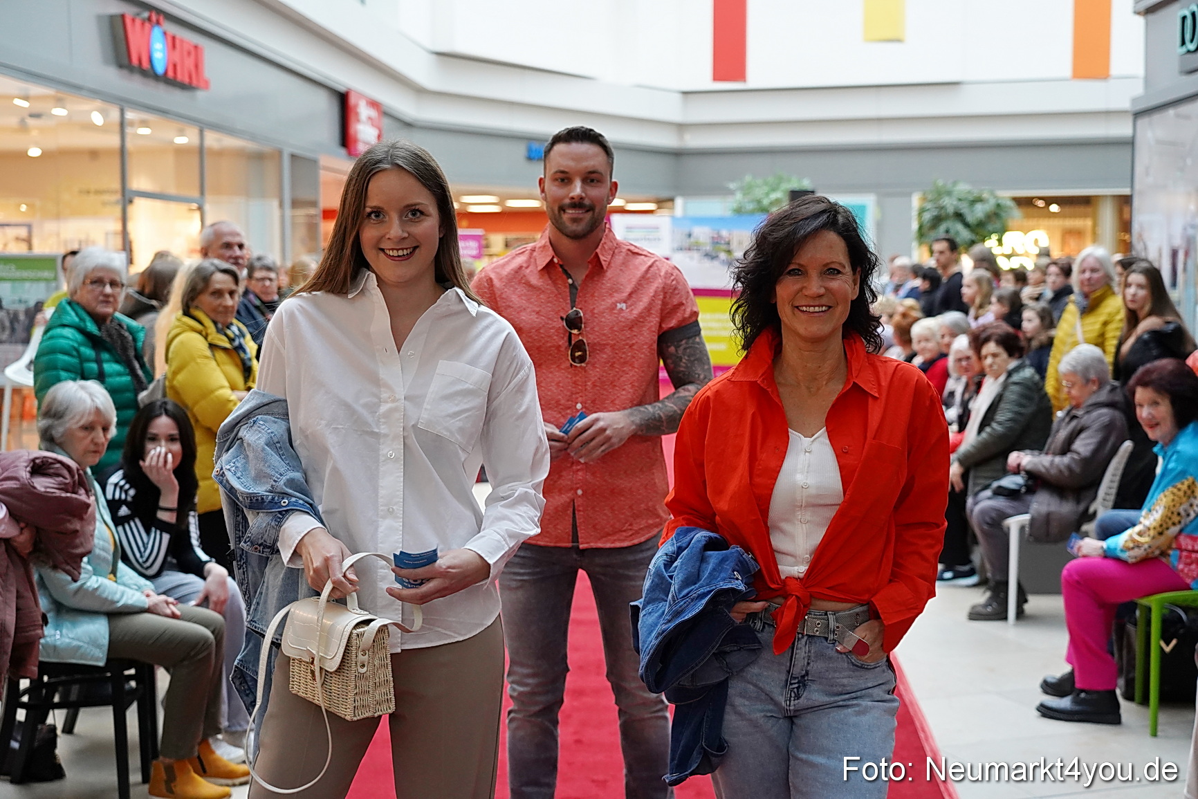 Modenschau Fruehjahr 2023 NeuerMarkt 0010