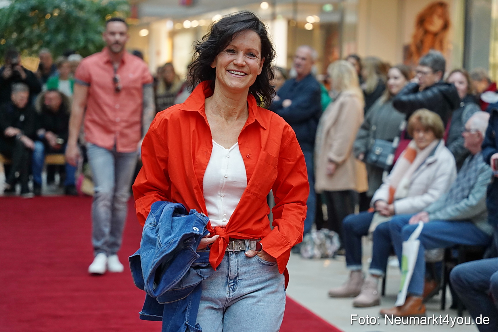 Modenschau Fruehjahr 2023 NeuerMarkt 0012