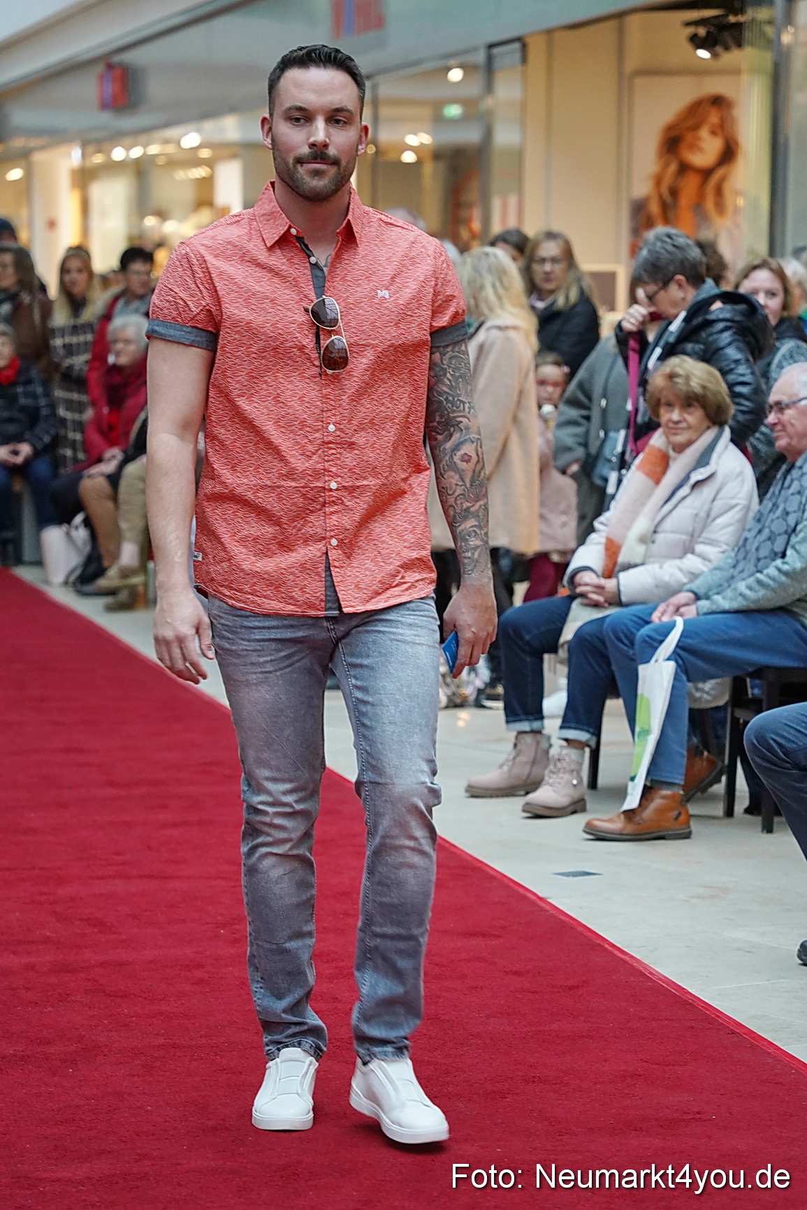 Modenschau Fruehjahr 2023 NeuerMarkt 0013