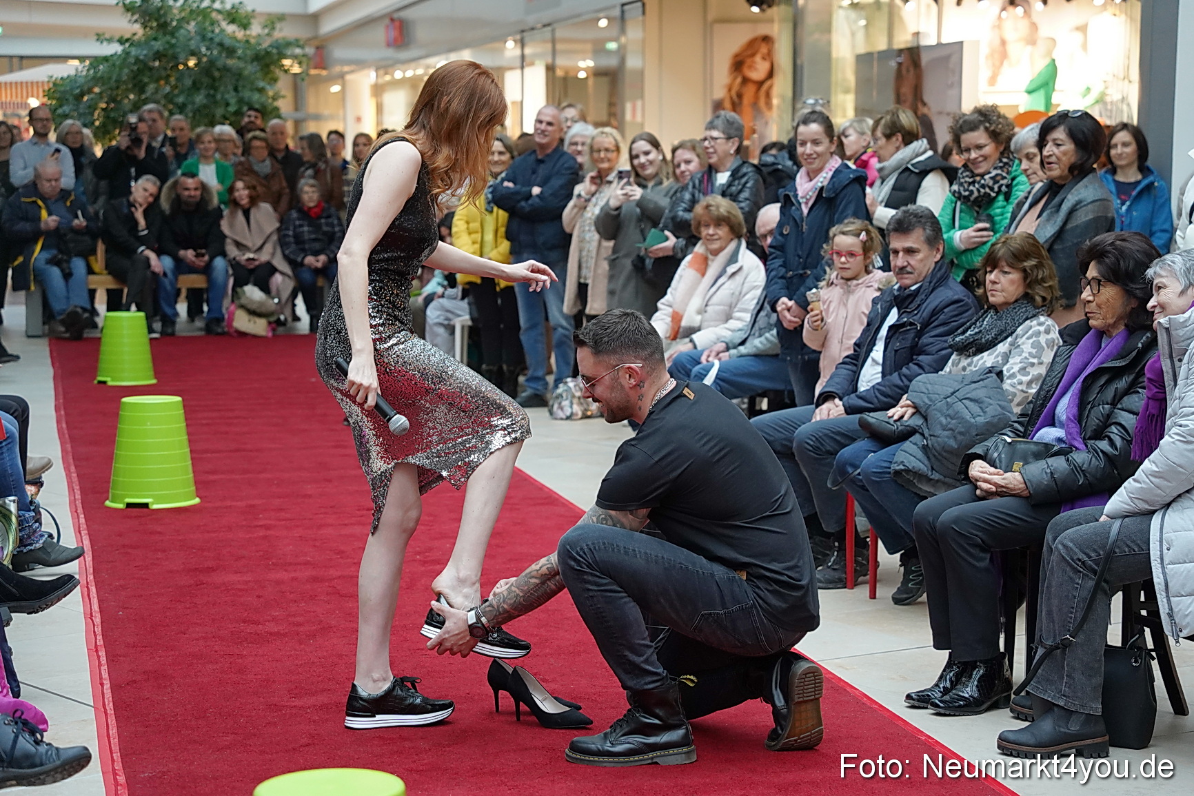 Modenschau Fruehjahr 2023 NeuerMarkt 0028