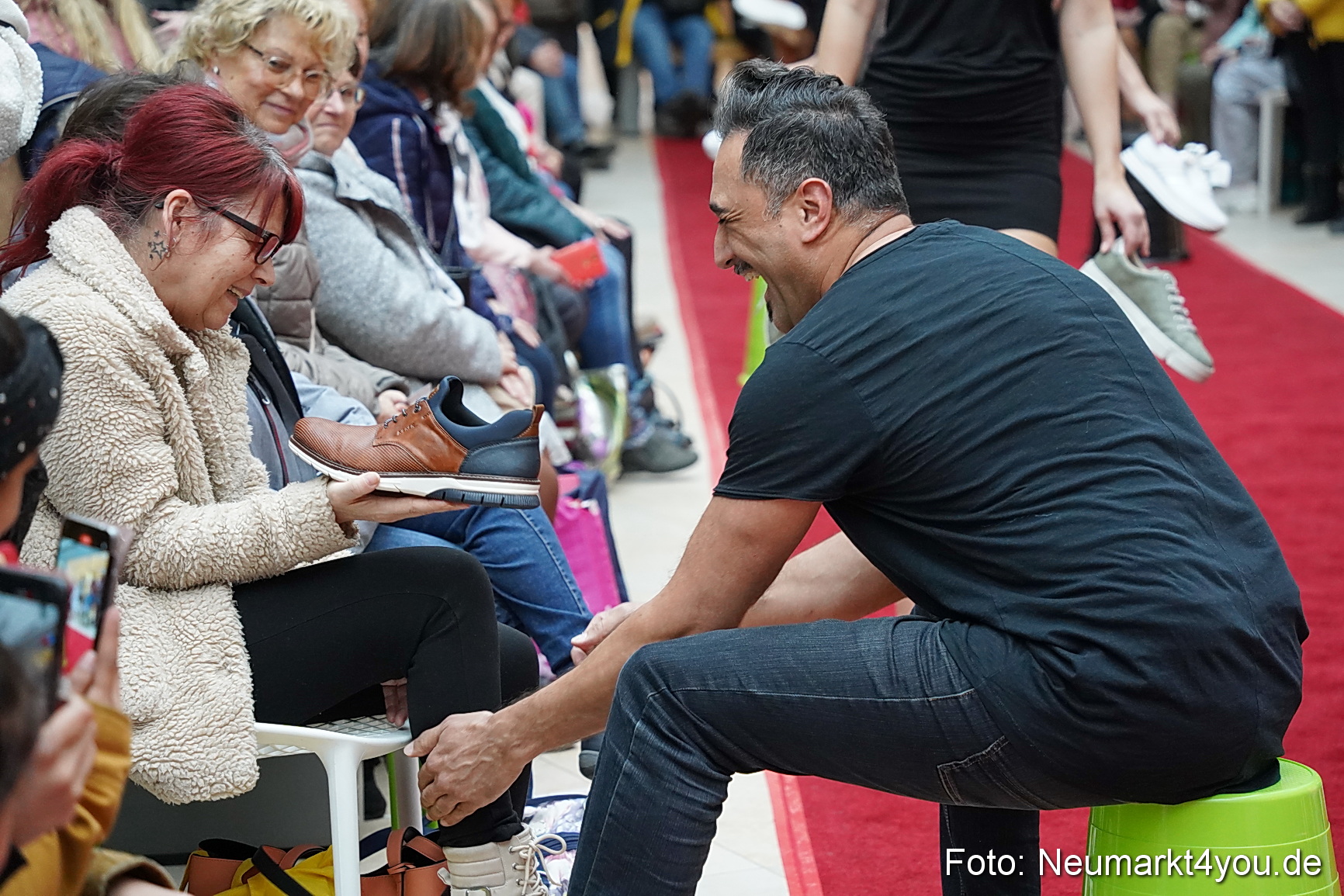 Modenschau Fruehjahr 2023 NeuerMarkt 0035