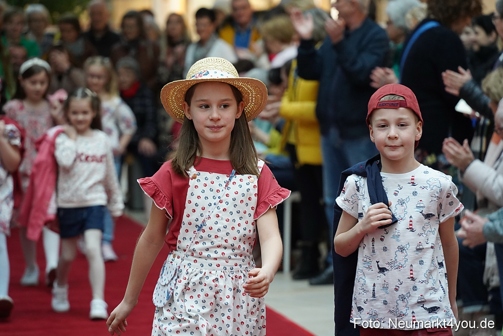 Modenschau Fruehjahr 2023 NeuerMarkt 0040