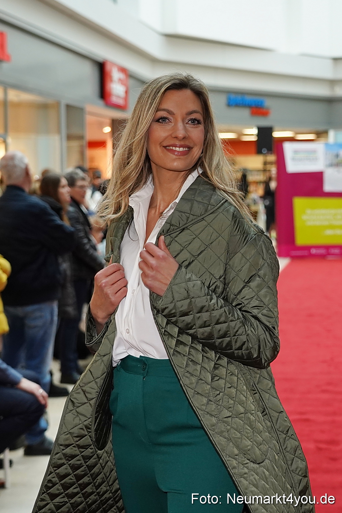 Modenschau Fruehjahr 2023 NeuerMarkt 0066