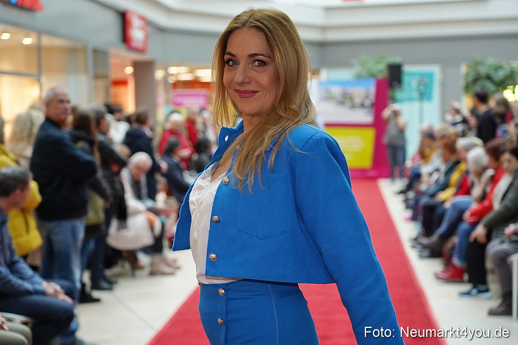 Modenschau Fruehjahr 2023 NeuerMarkt 0070