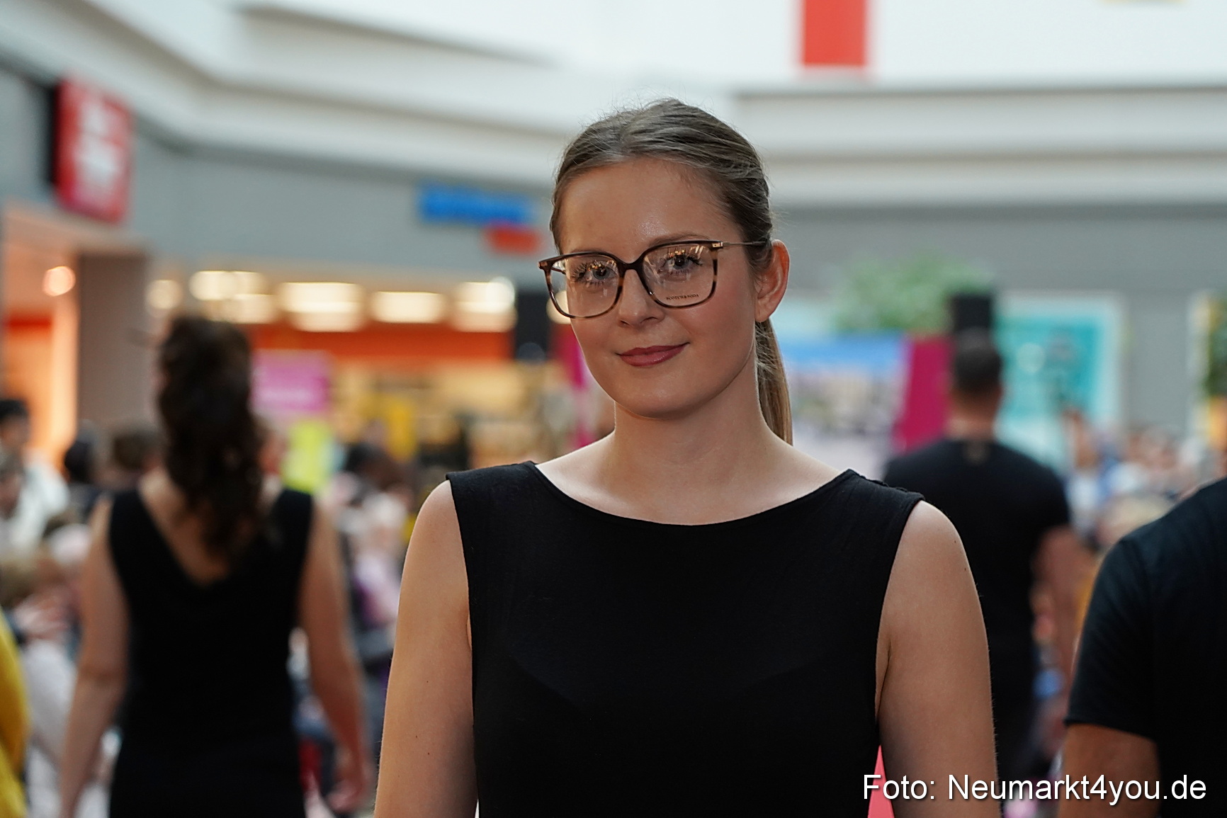 Modenschau Fruehjahr 2023 NeuerMarkt 0107