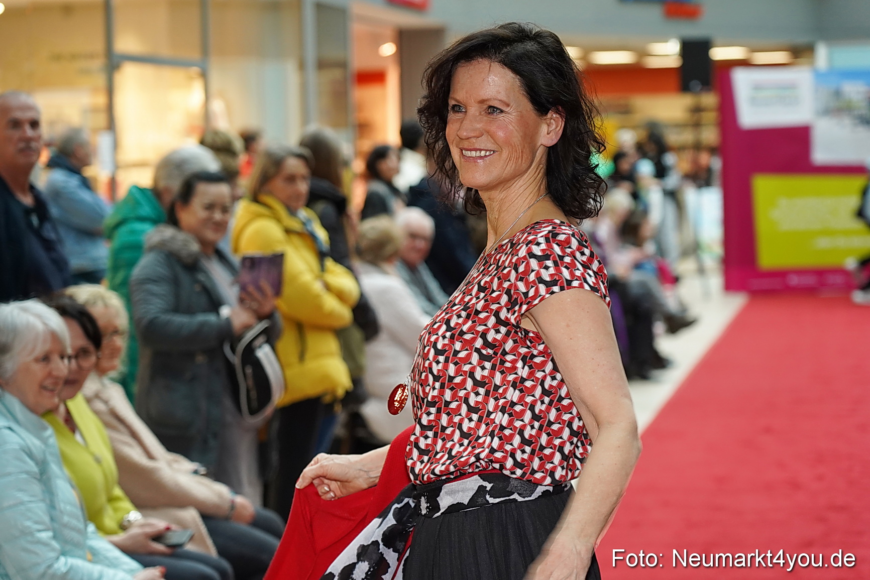 Modenschau Fruehjahr 2023 NeuerMarkt 0136