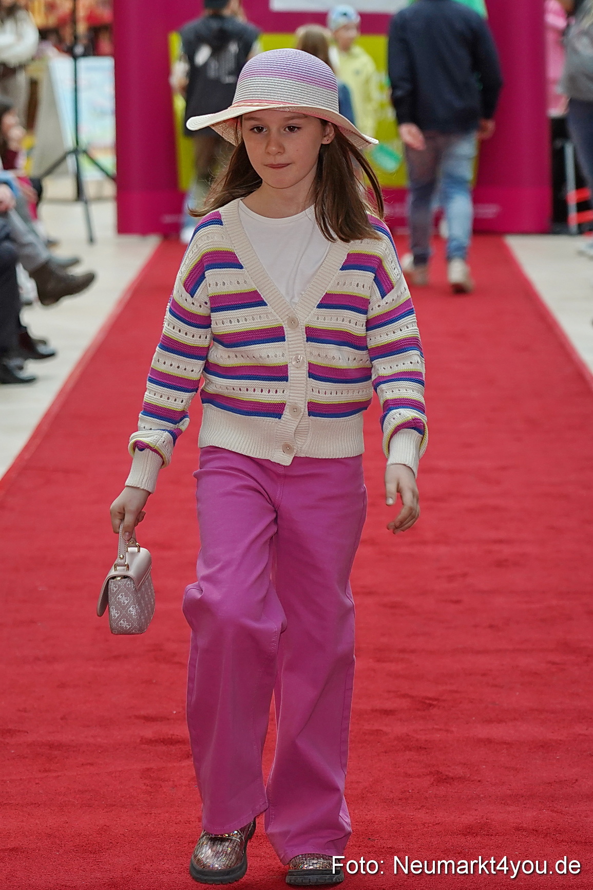 Modenschau Fruehjahr 2023 NeuerMarkt 0180