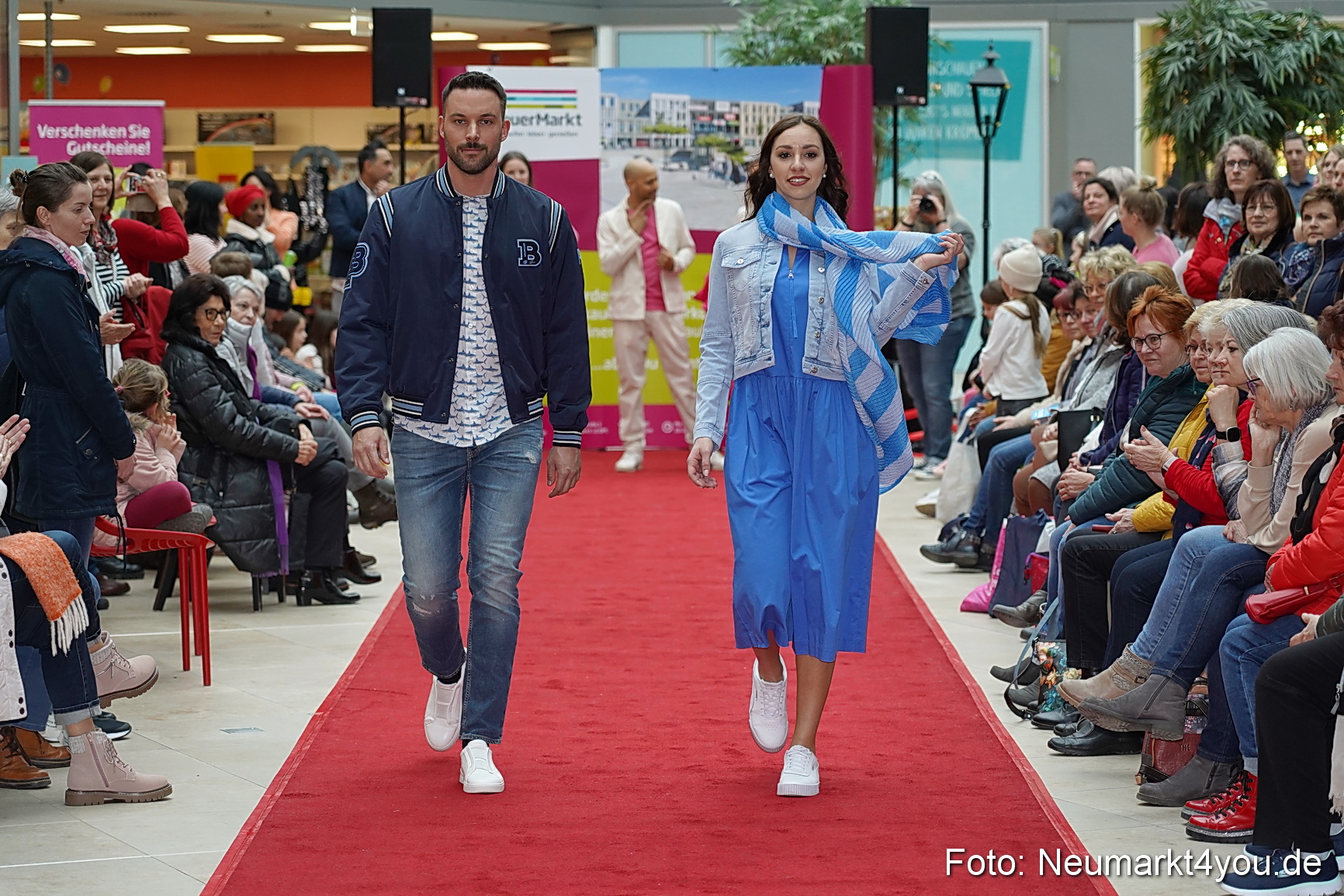 Modenschau Fruehjahr 2023 NeuerMarkt 0188