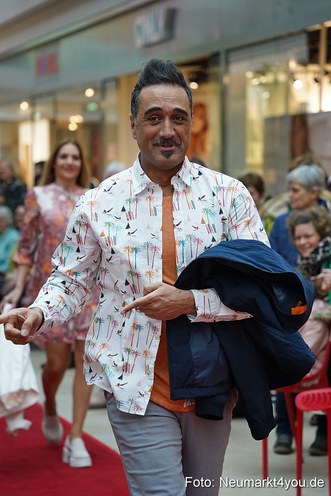 Modenschau Fruehjahr 2023 NeuerMarkt 0195