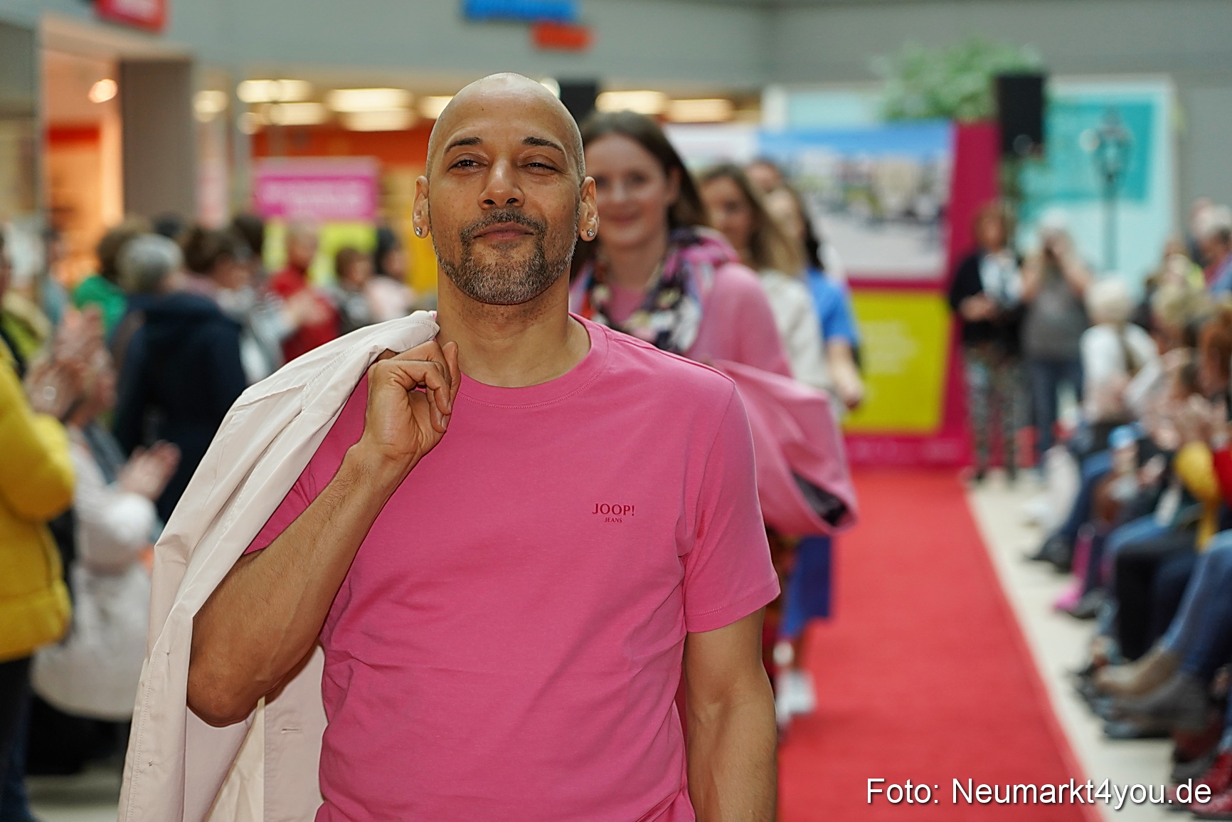 Modenschau Fruehjahr 2023 NeuerMarkt 0201