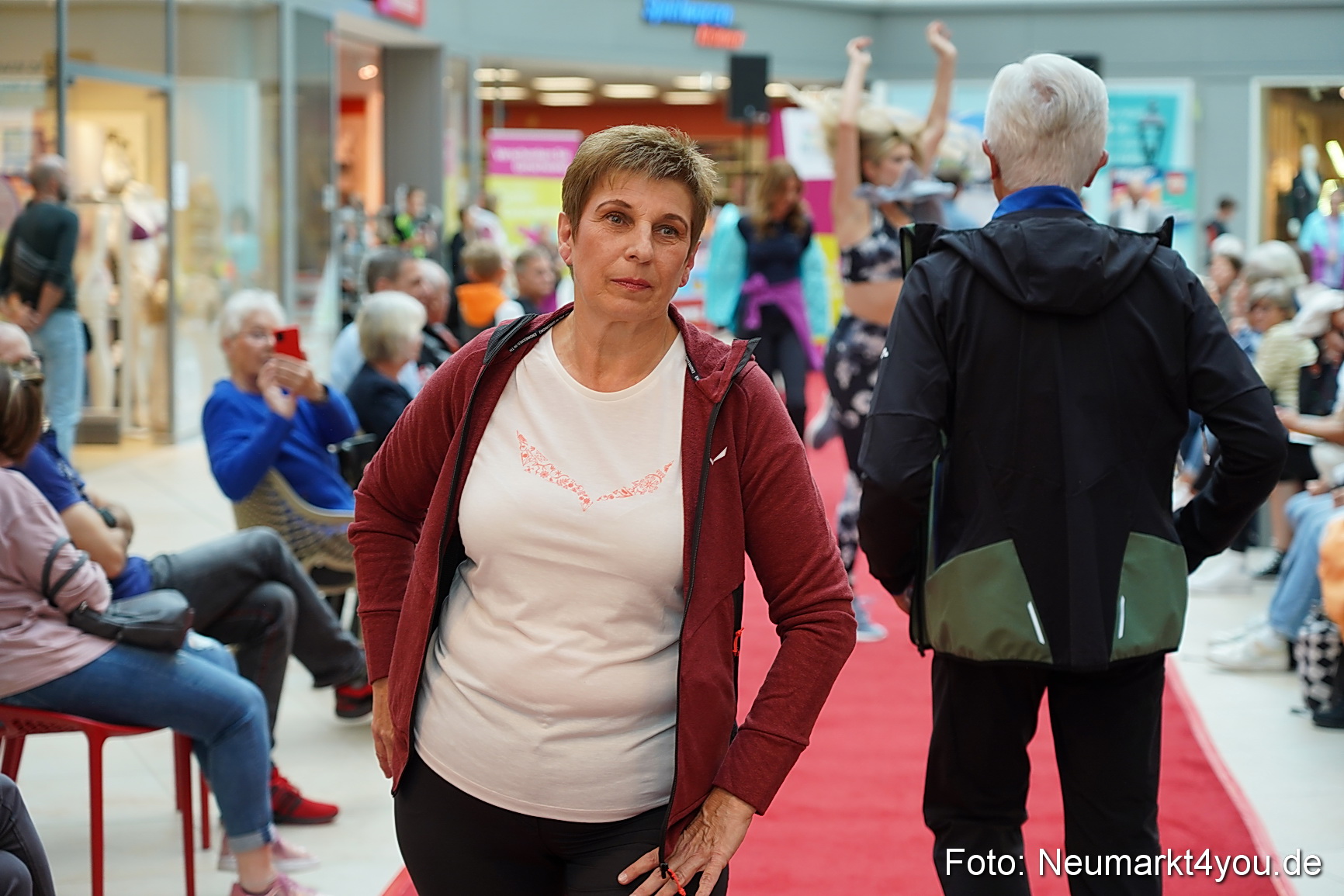 Herbst Modenschau Neuer Markt 2023 0037