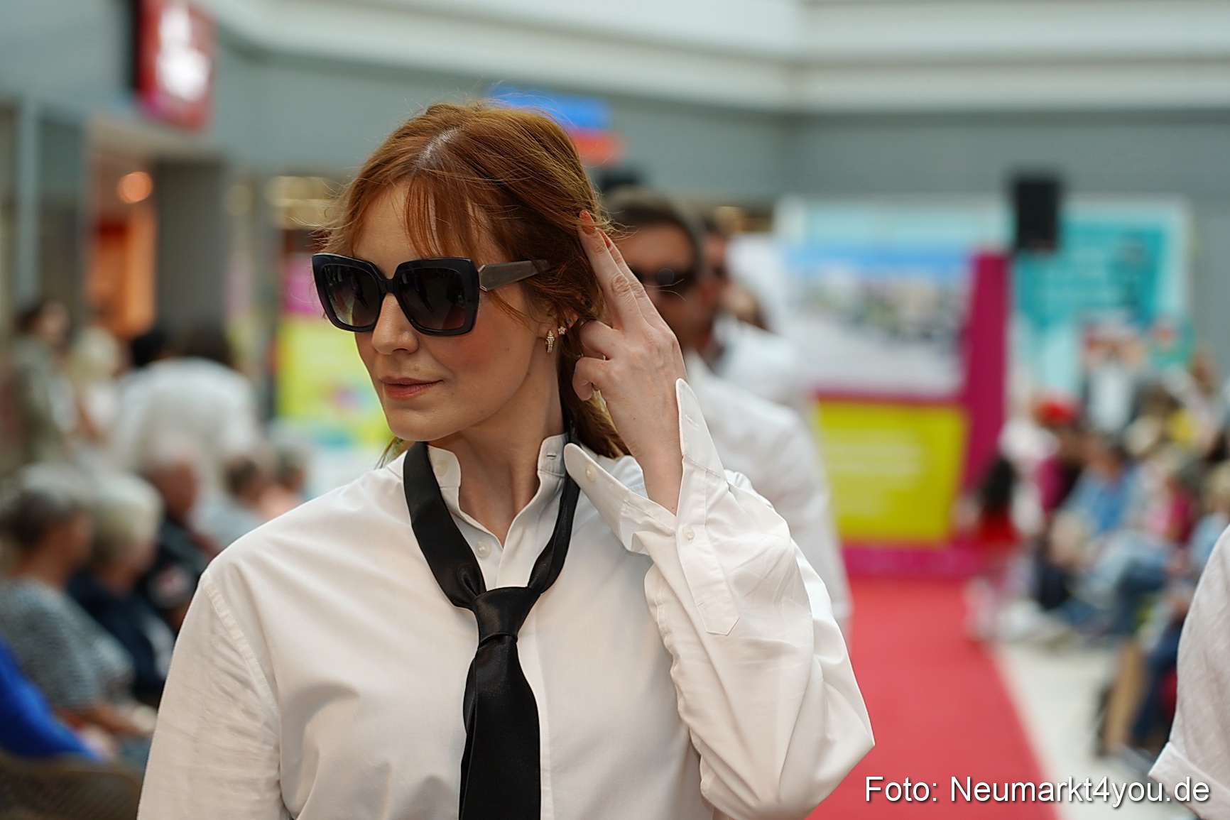 Herbst Modenschau Neuer Markt 2023 0084