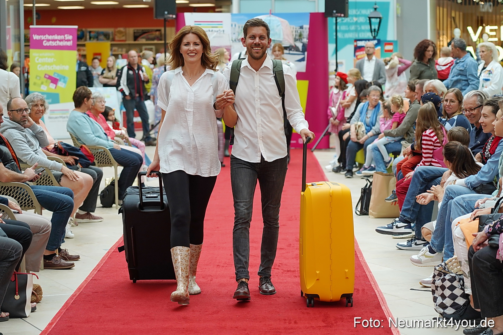 Herbst Modenschau Neuer Markt 2023 0100