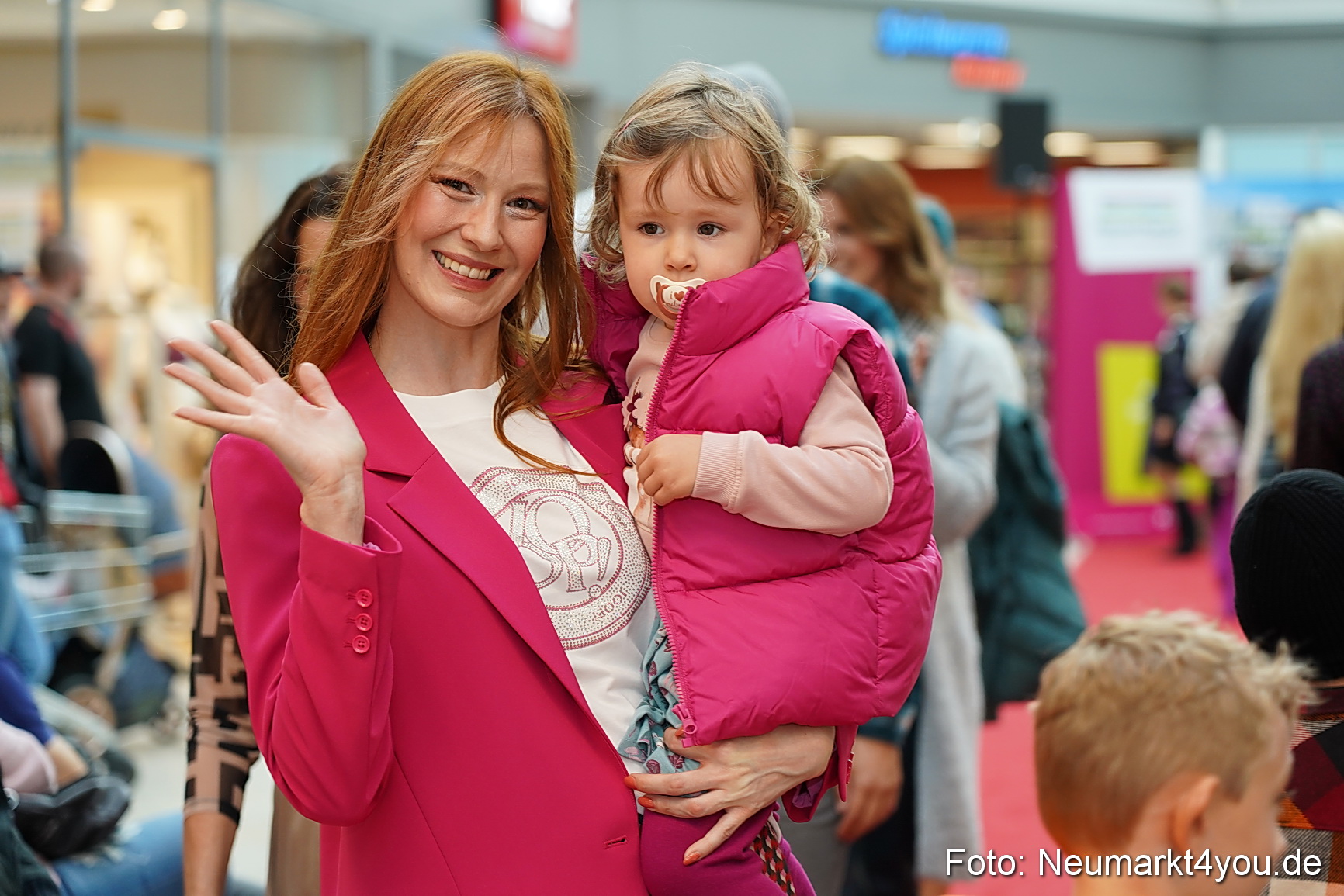 Herbst Modenschau Neuer Markt 2023 0150