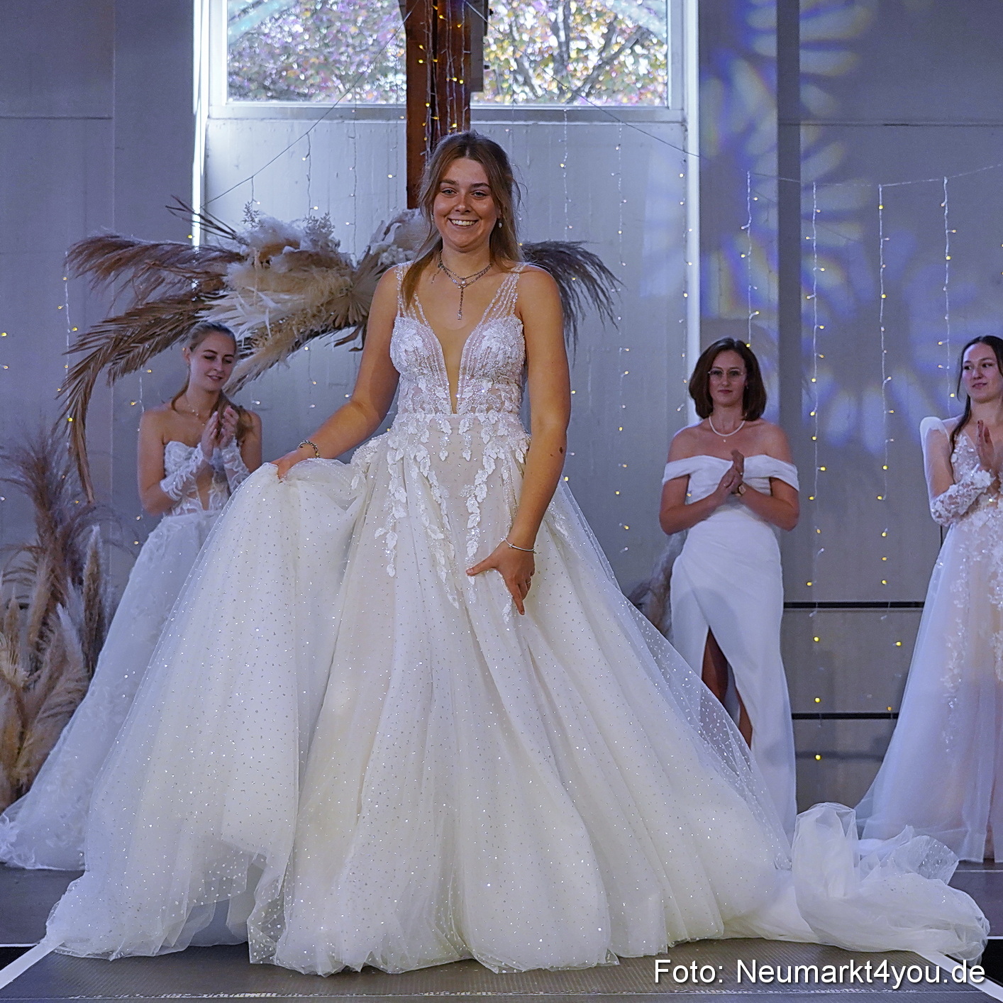 Neumarkt liebt Modenschau 2023 0003