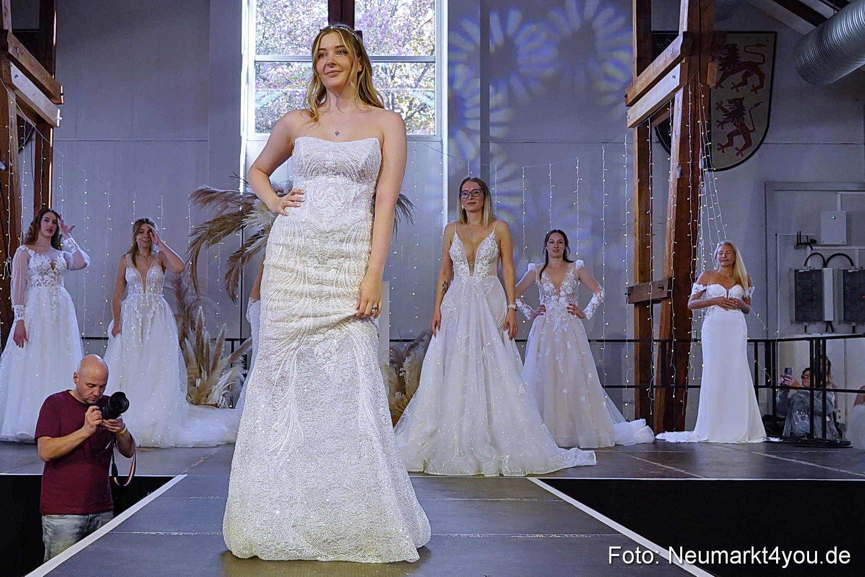 Neumarkt liebt Modenschau 2023 0008