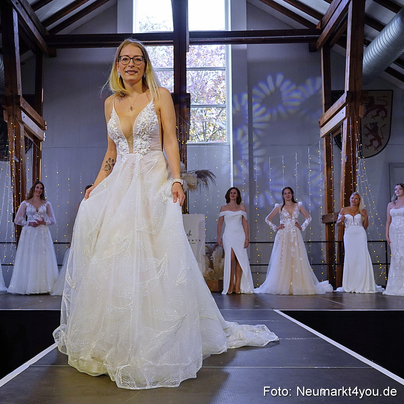 Neumarkt liebt Modenschau 2023 0010