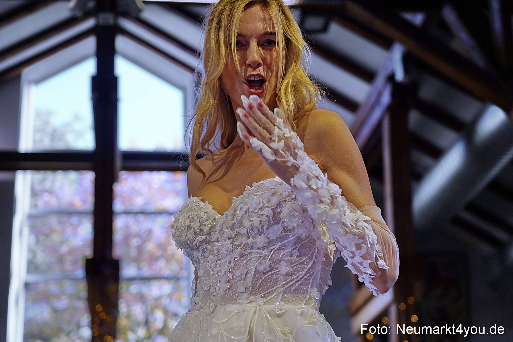 Neumarkt liebt Modenschau 2023 0023