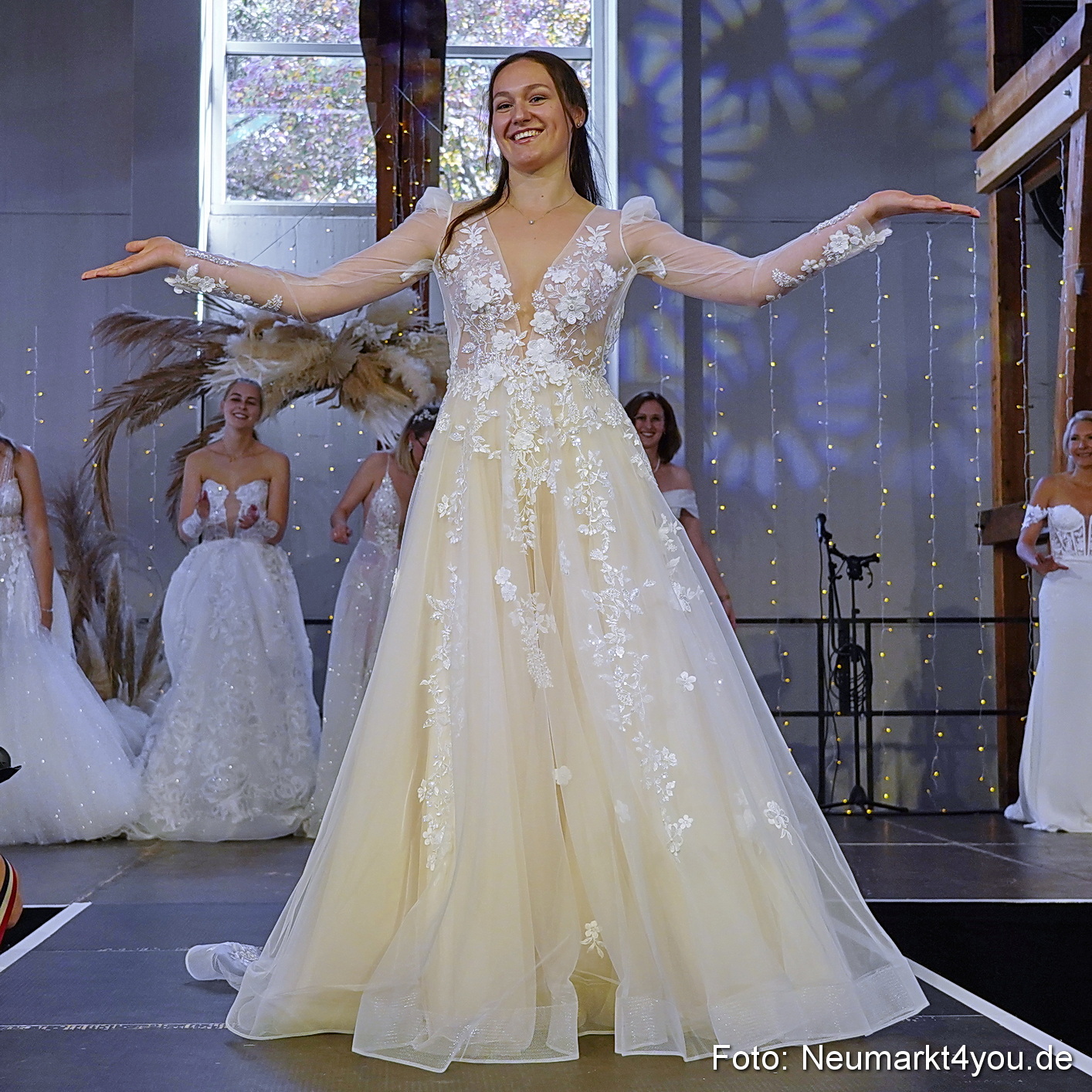 Neumarkt liebt Modenschau 2023 0027