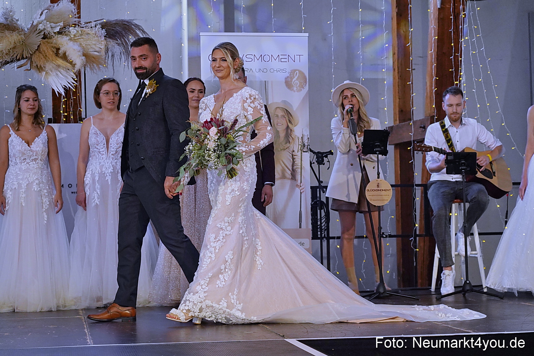 Neumarkt liebt Modenschau 2023 0047