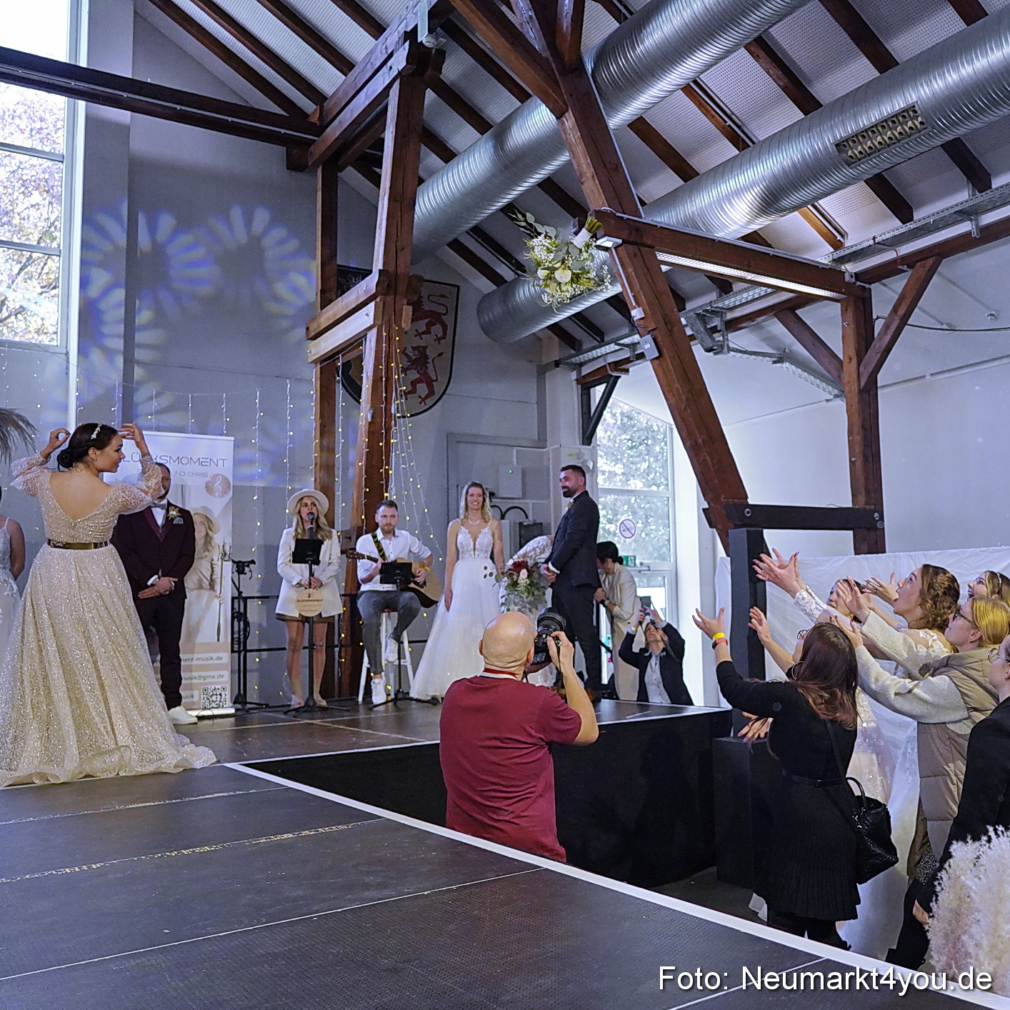 Neumarkt liebt Modenschau 2023 0051