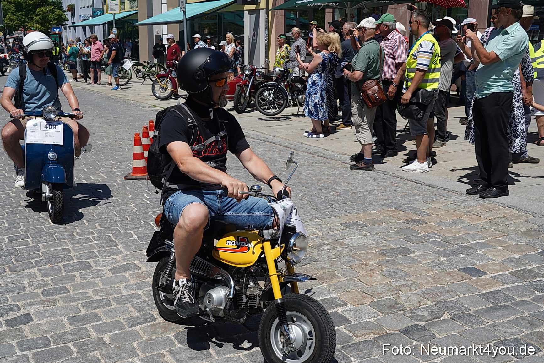 Oldtimertreffen Neumarkt Start der Ausfahrt 2023 0012
