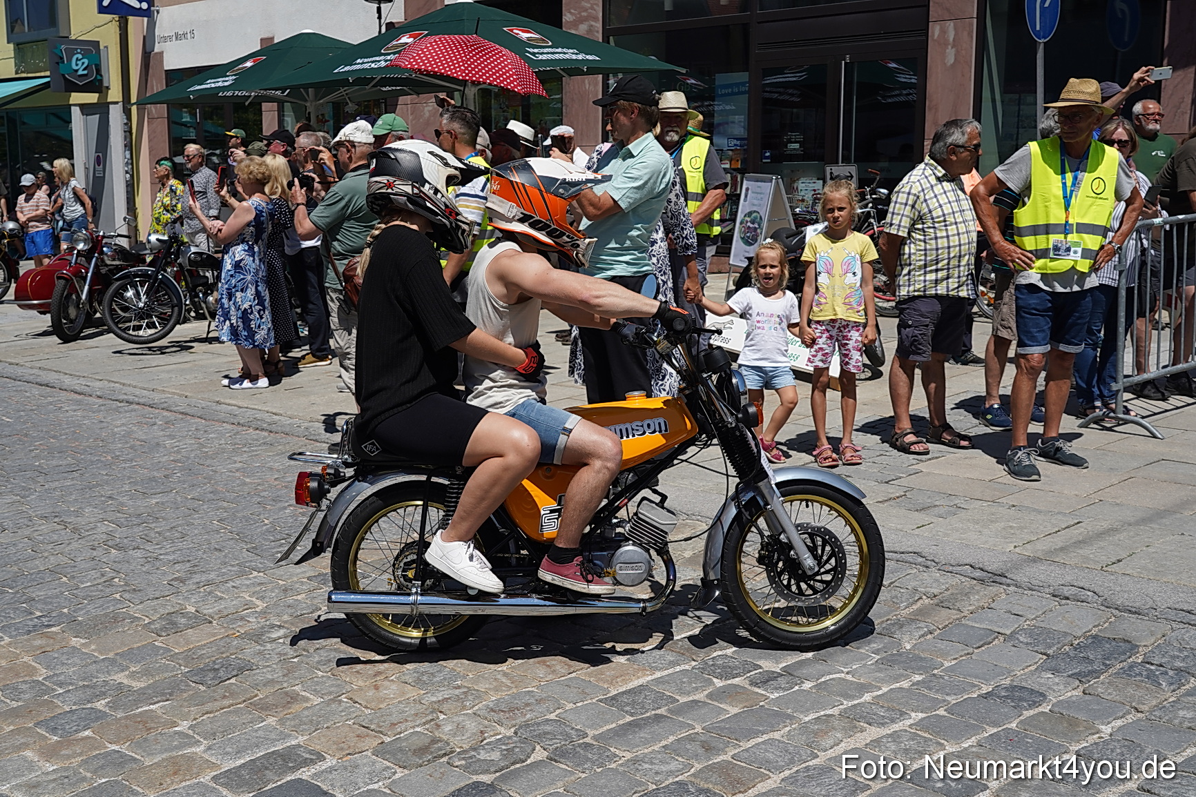Oldtimertreffen Neumarkt Start der Ausfahrt 2023 0014