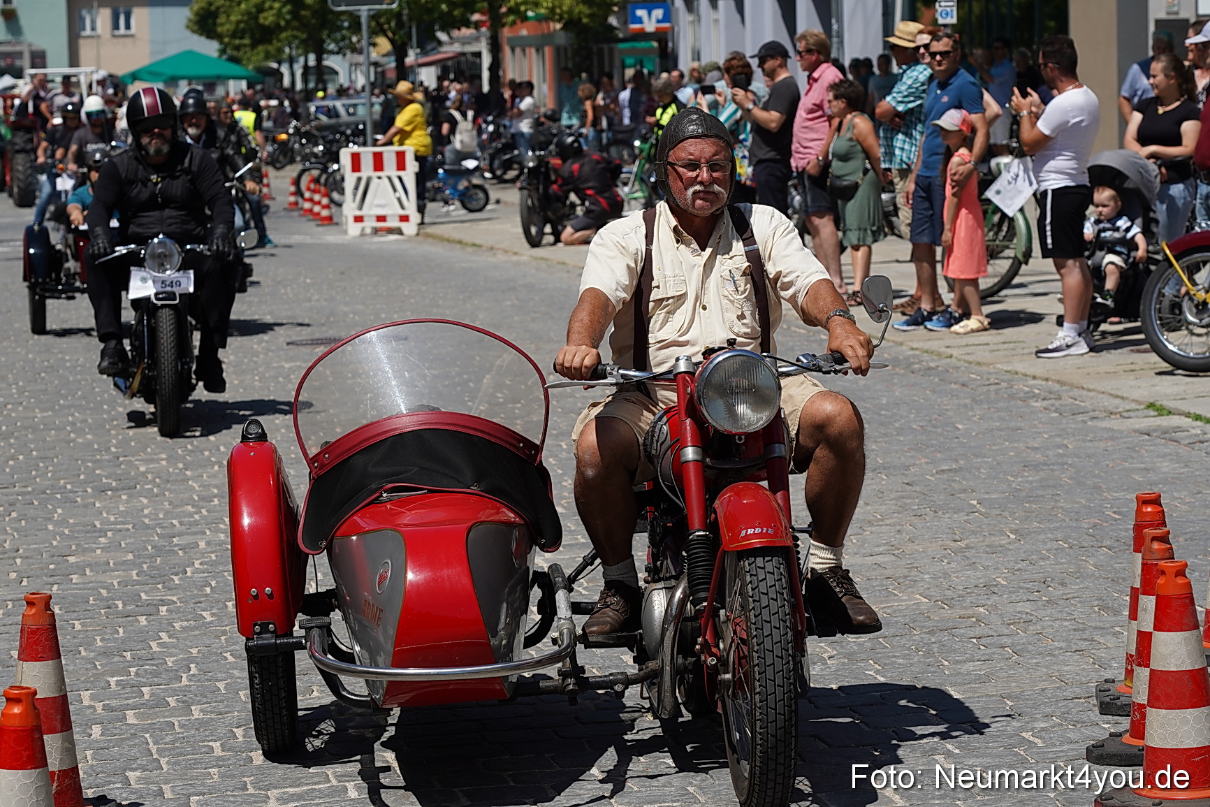 Oldtimertreffen Neumarkt Start der Ausfahrt 2023 0019