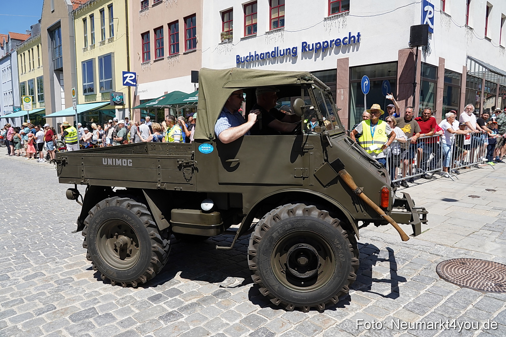 Oldtimertreffen Neumarkt Start der Ausfahrt 2023 0027