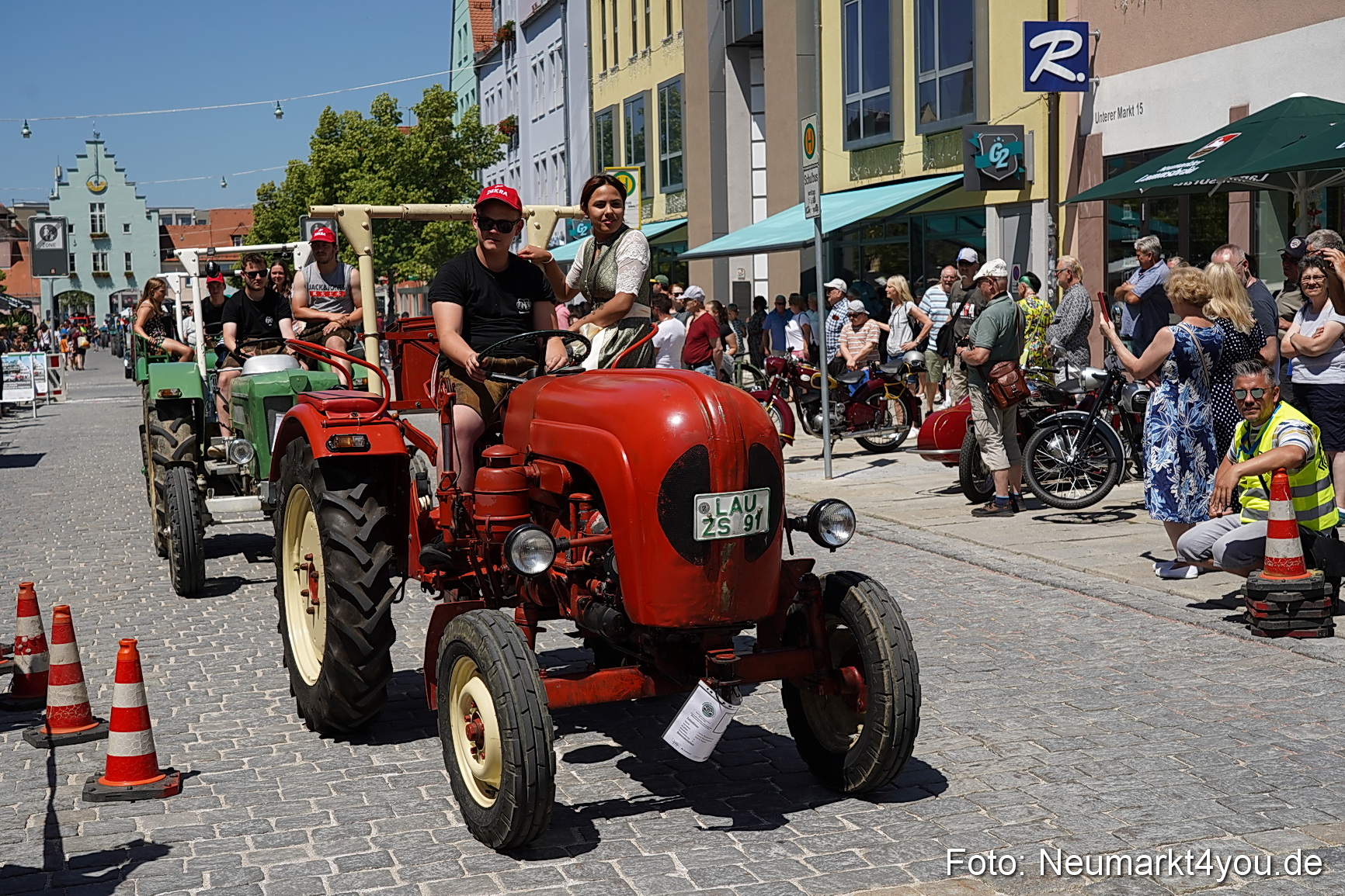Oldtimertreffen Neumarkt Start der Ausfahrt 2023 0030
