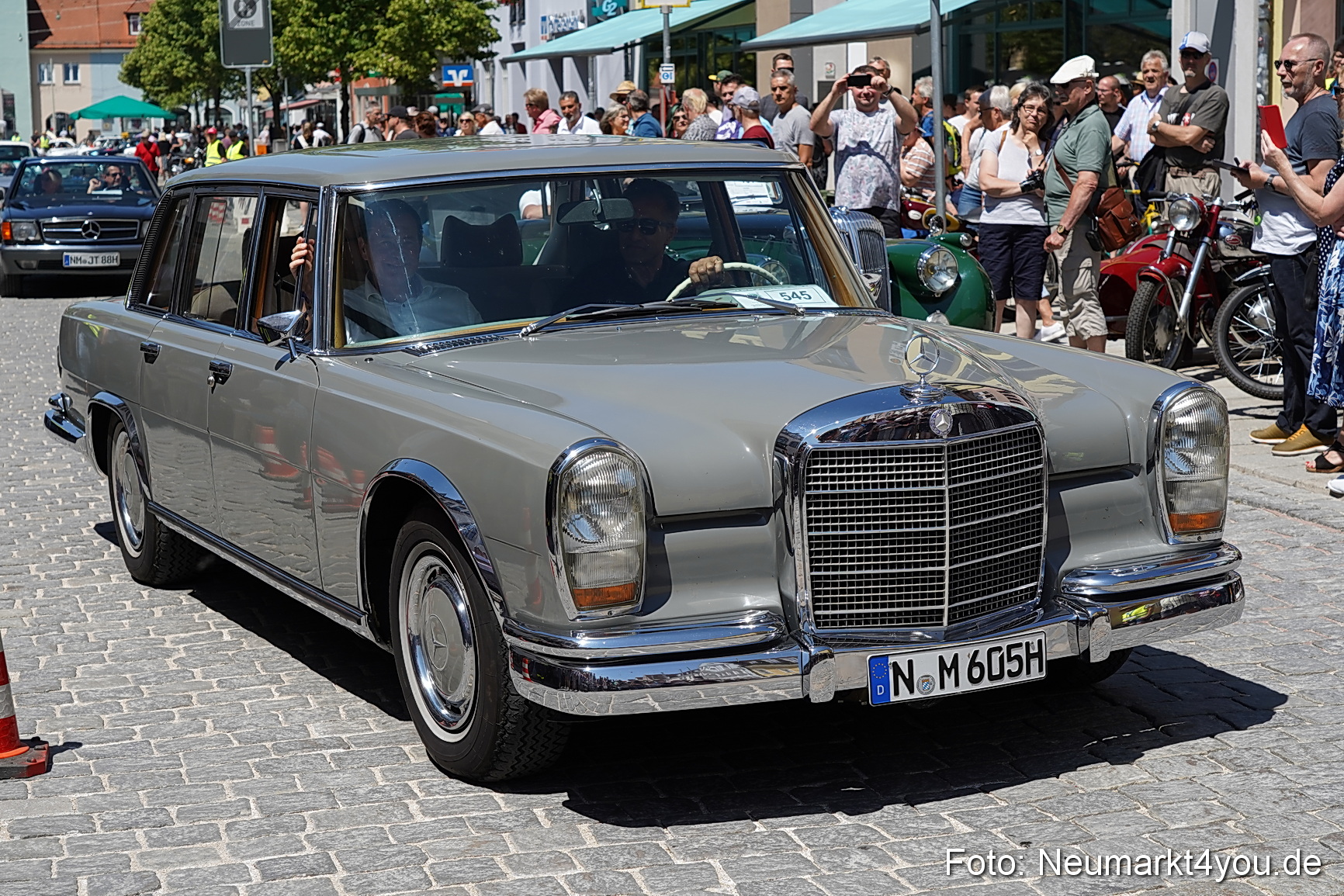 Oldtimertreffen Neumarkt Start der Ausfahrt 2023 0045
