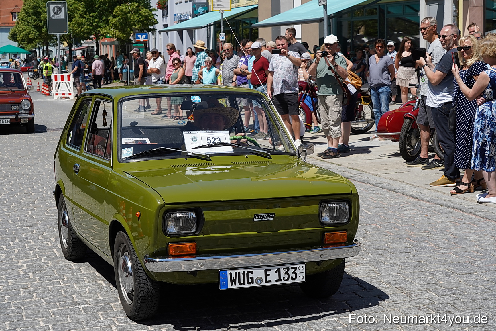 Oldtimertreffen Neumarkt Start der Ausfahrt 2023 0061