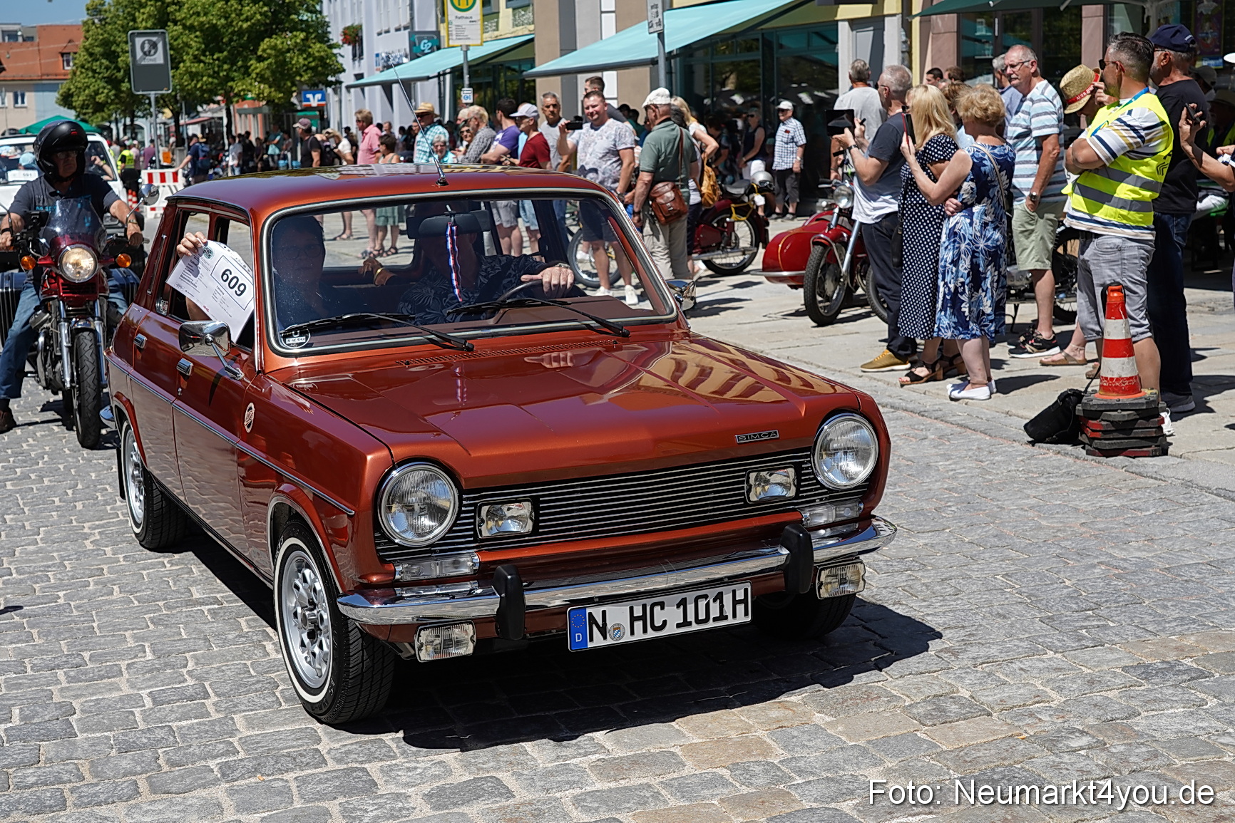 Oldtimertreffen Neumarkt Start der Ausfahrt 2023 0062